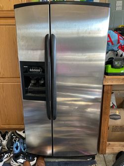 Kenmore side by side fridge with Water line