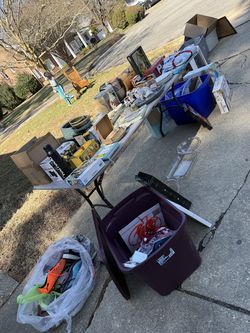 Garage sale Sunday March 1 @ 12pm