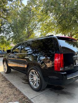 2011 Cadillac Escalade