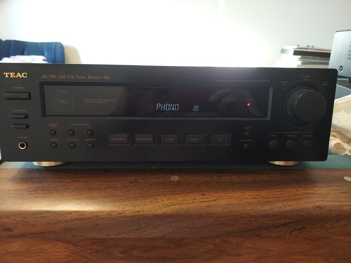 TEAC AG 780 STEREO RECEIVER