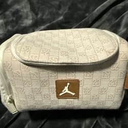 Jordan Monogram Dopp Kit (5.9L) Coconut Milk