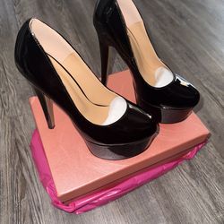 High Heel Platforms Shiny Black 6.5 / Tacones Negeras