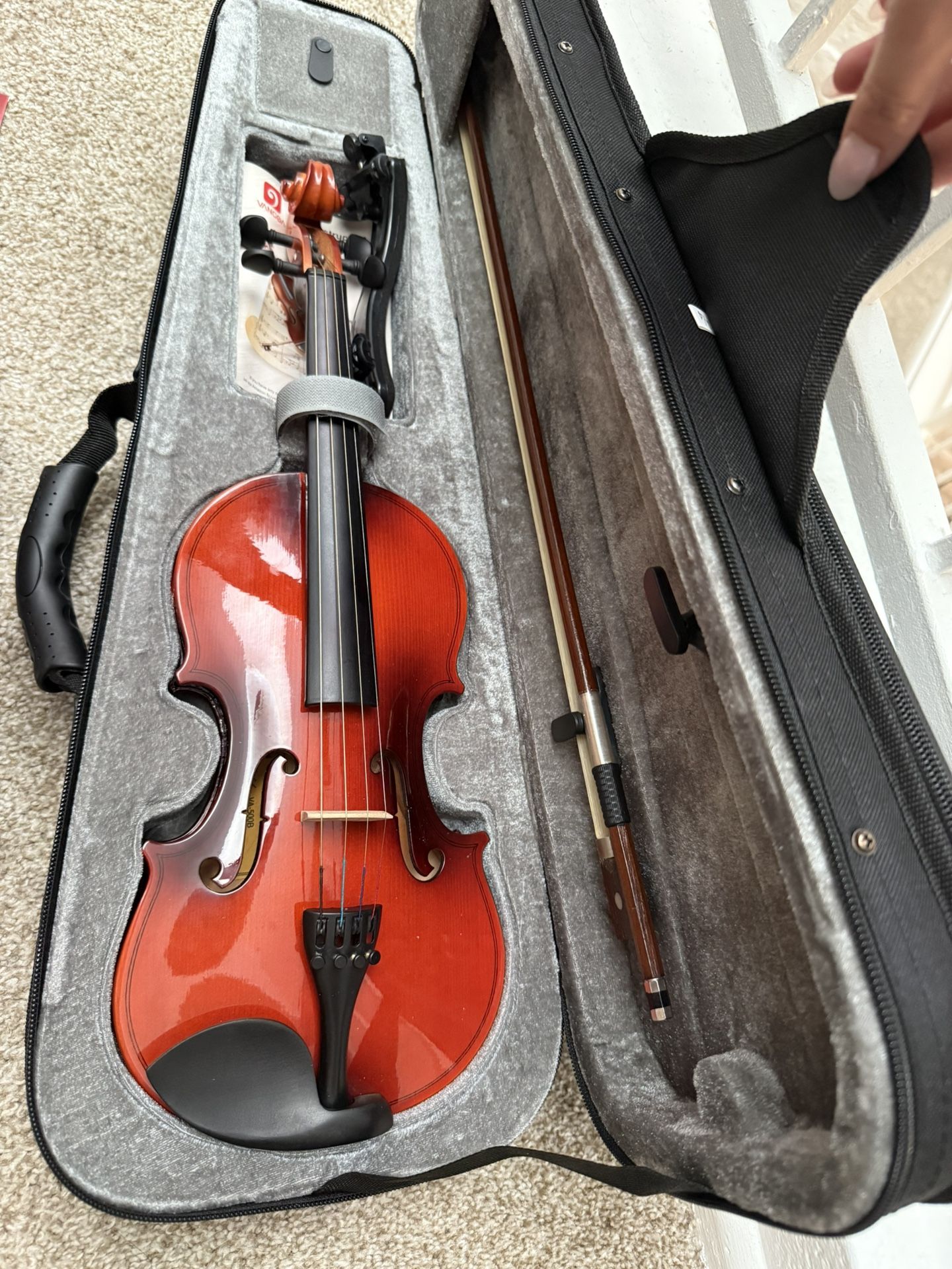 NEW Vangoa 1/4 Violin with Shoulder rest!! Perfect for beginners!!