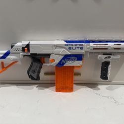 Lot Of 6 NERF Guns + Darts