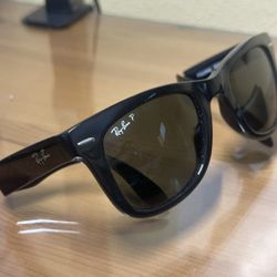 Ray Ban Folding Wayfarers 