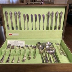 VINTAGE SILVER PLATED SILVERWARE SET