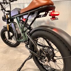 750 Watt Dual Battery Electric Ebike, 26ah Total Amp Batteries (Removable), 33mph, 80 Mile Distance(short Seat)