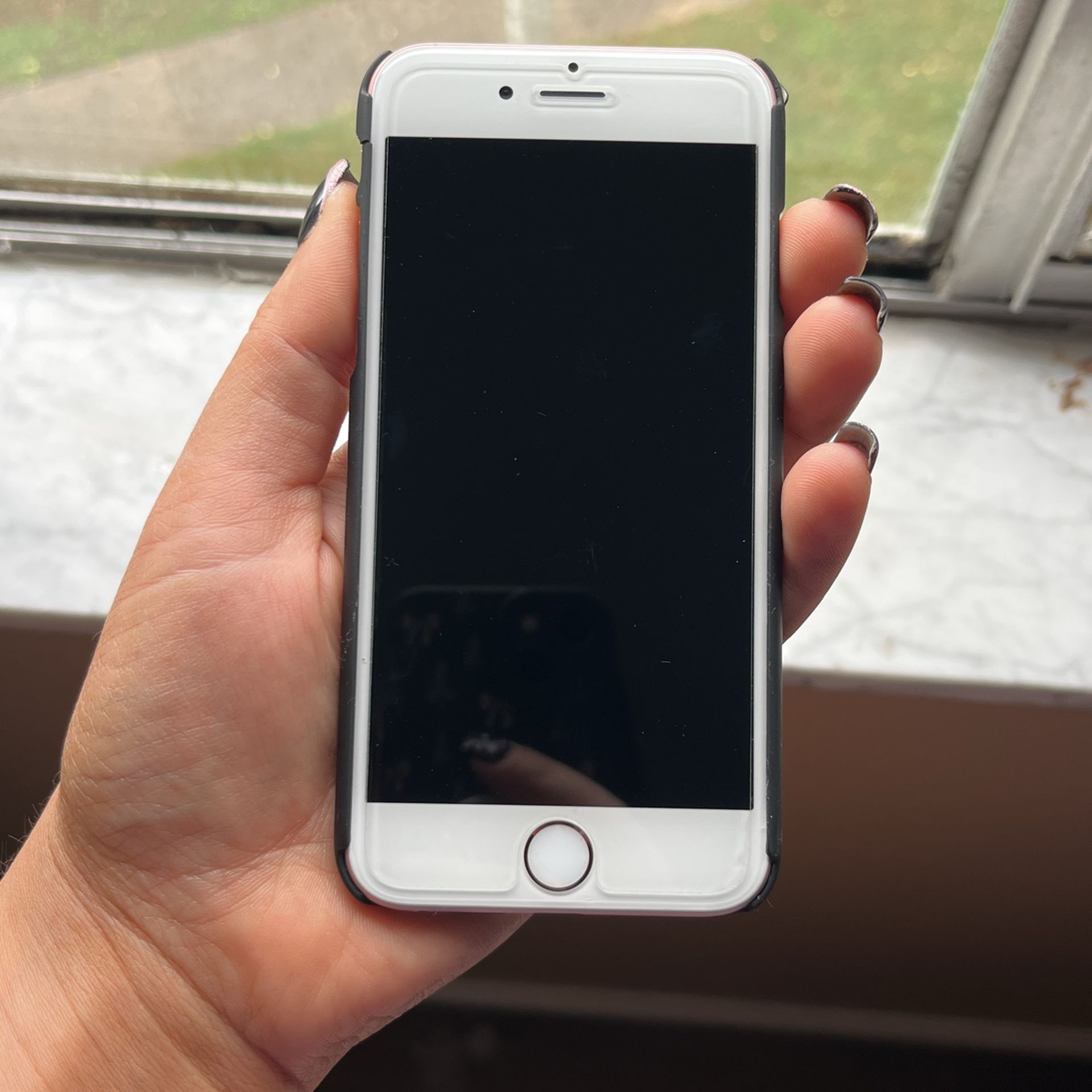 iPhone 6 With Case & Pop Socket