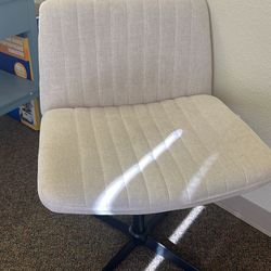Cream XL Office Chair