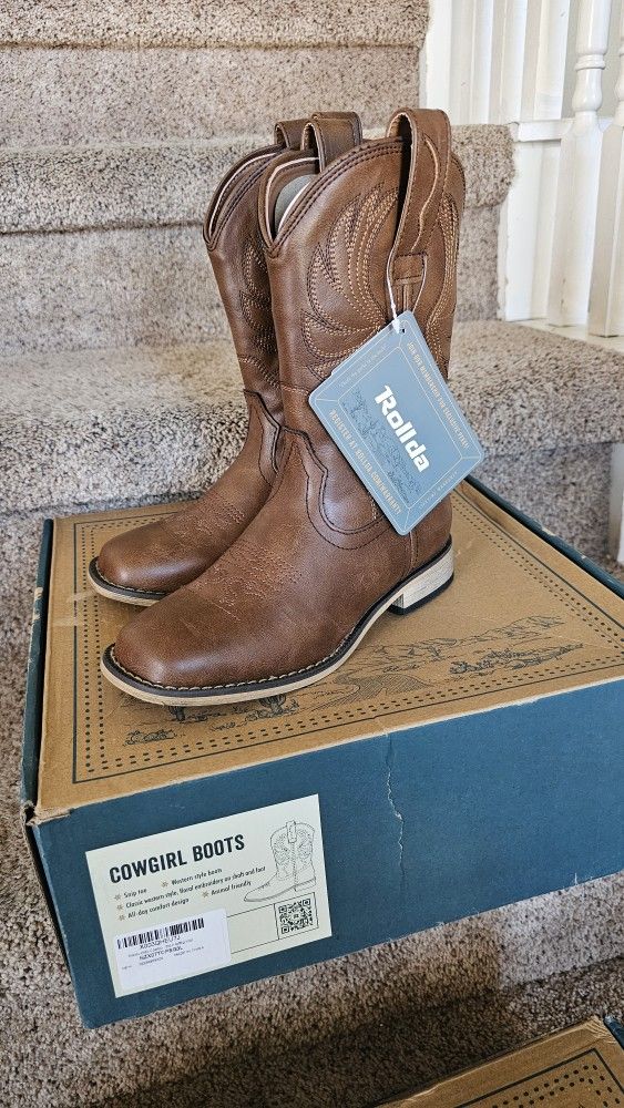 Size 3 Kids Cowgirl Boots New With Box 