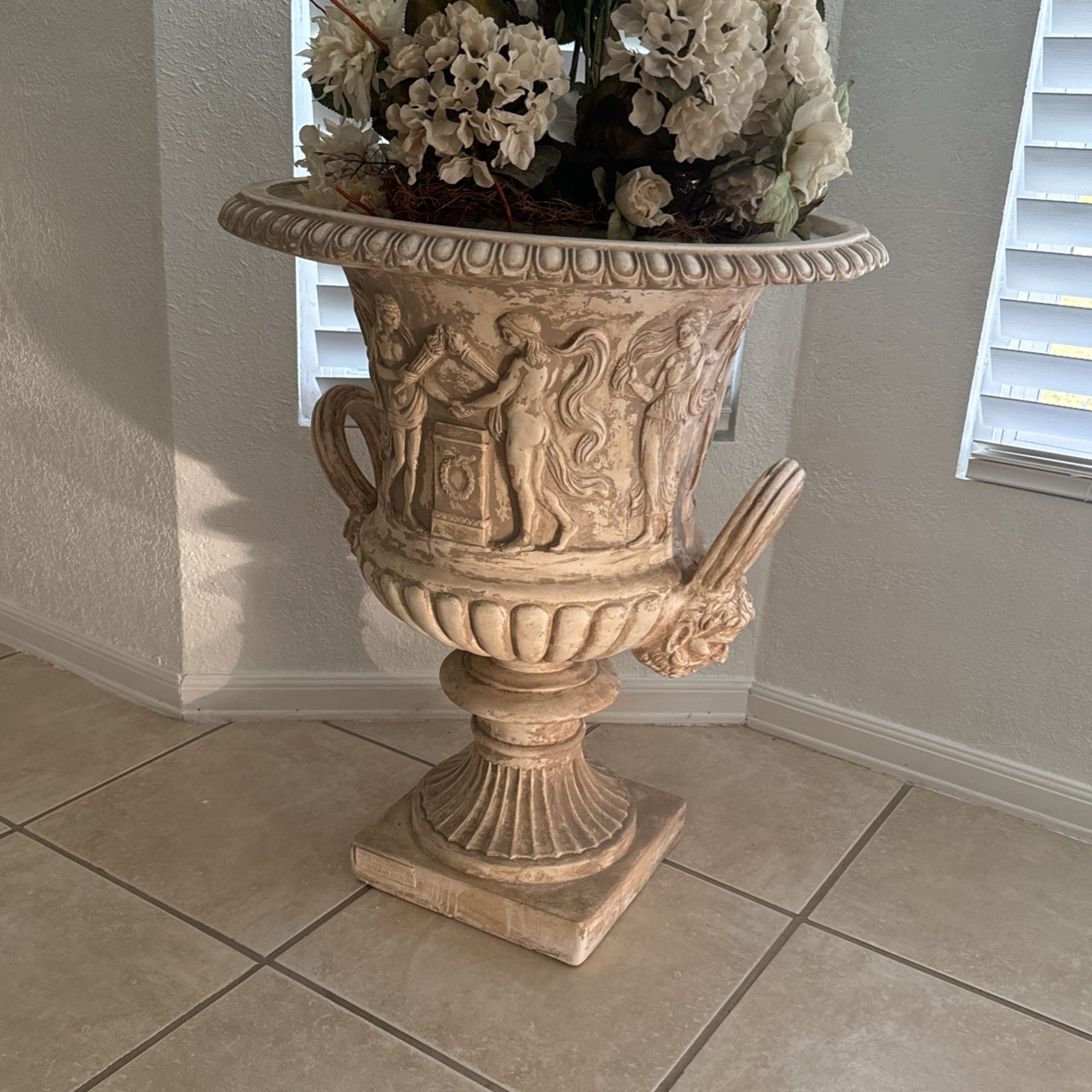 Flower Pot (plaster) 