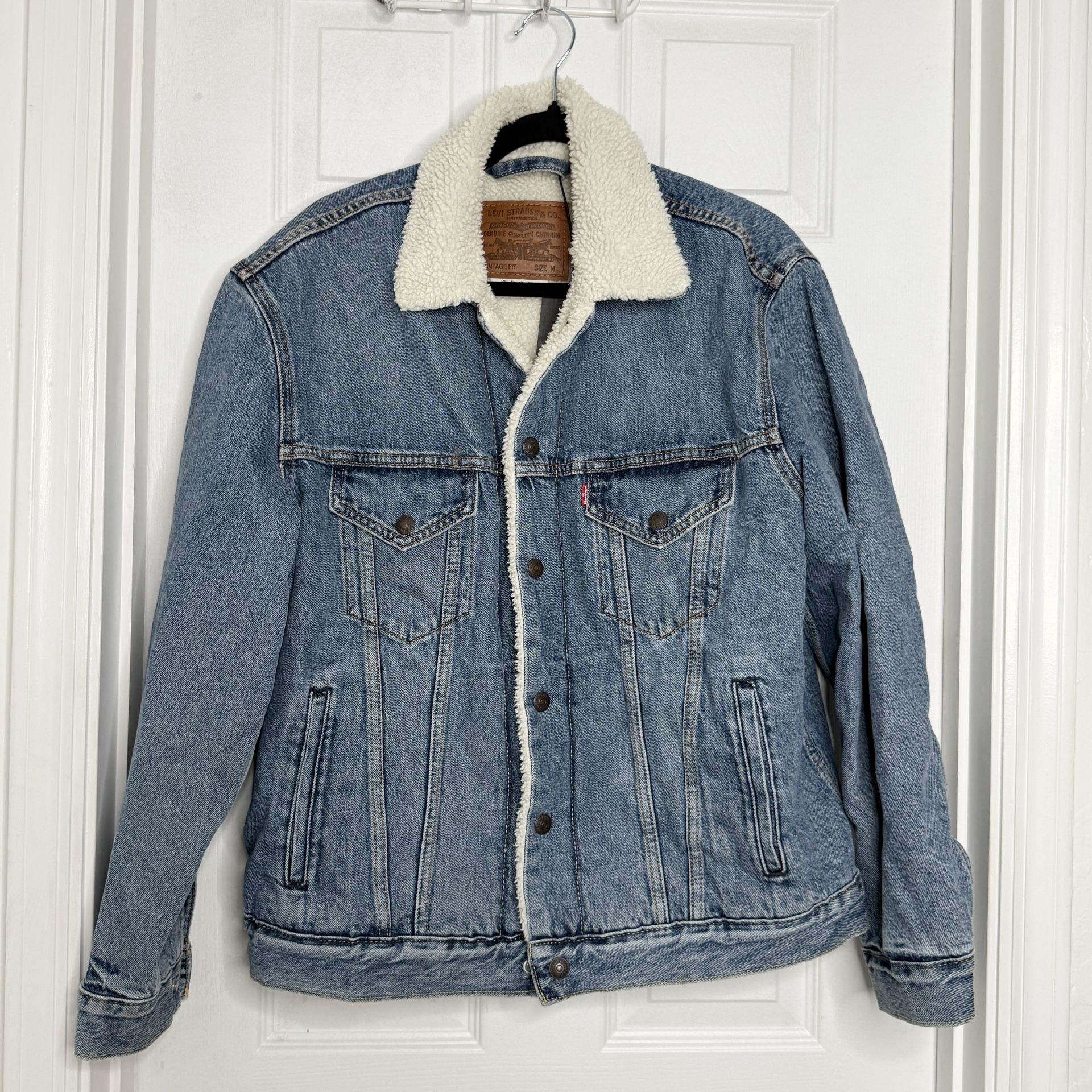 LEVIS vintage Style Tucker Jacket -medium NWT
