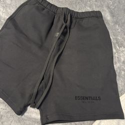 ESSENTIAL SHORTS 