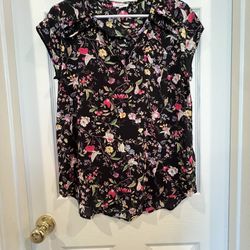 Black Floral Top L