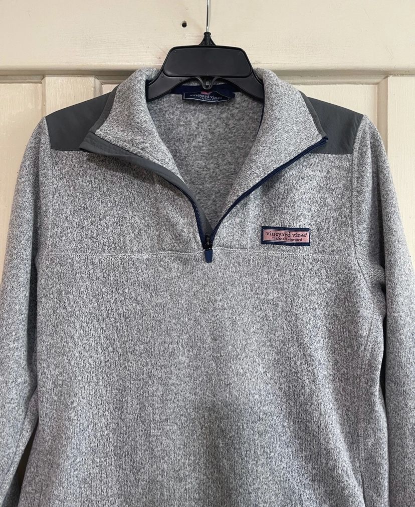 vineyard vines Fleece pullover youth size XL (18)
