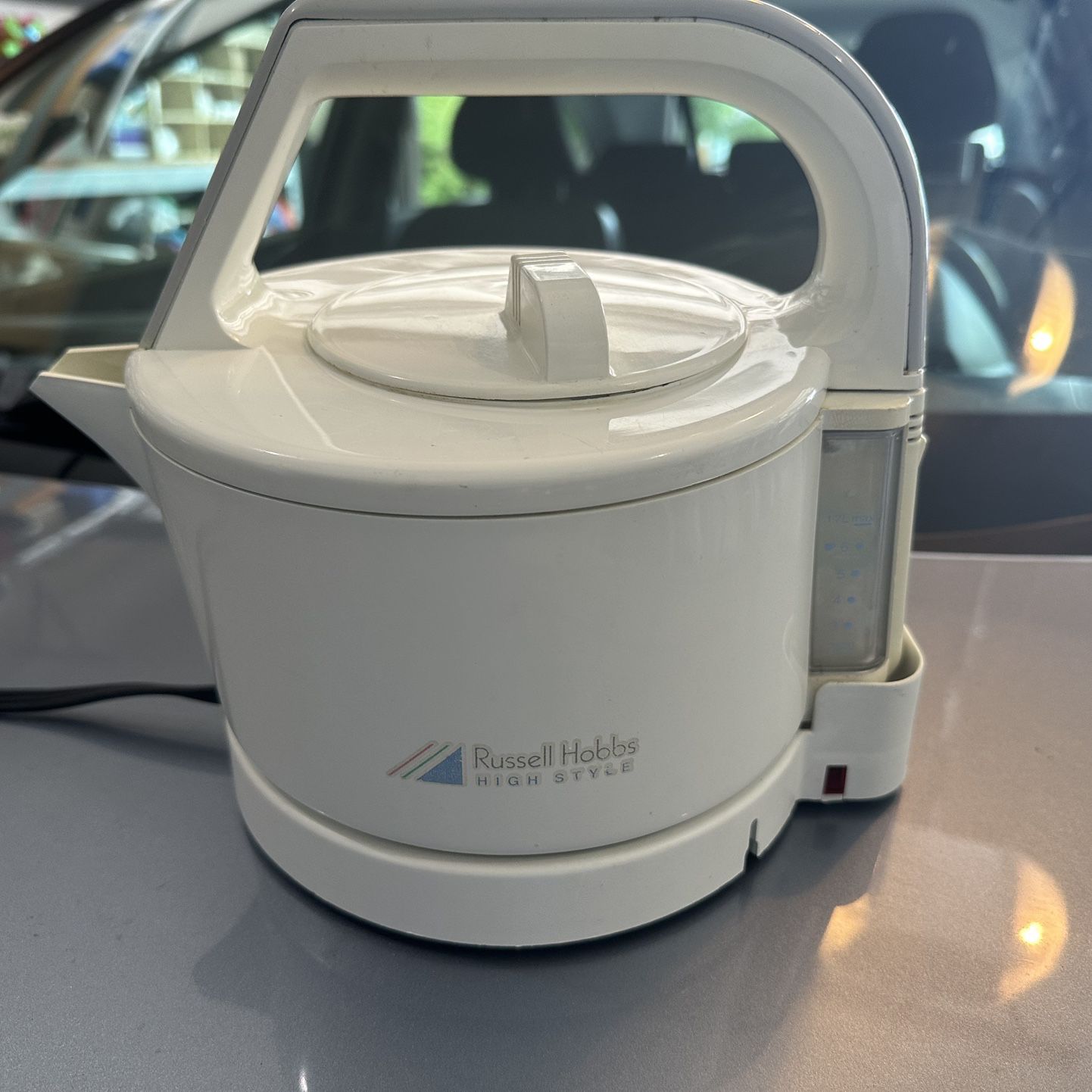 Russell Hobbs Electric Tea Kettle Free for Sale in Yelm, WA - OfferUp