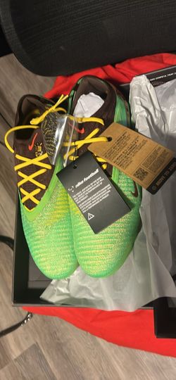 Travis Scott Nike hypervenom cleats