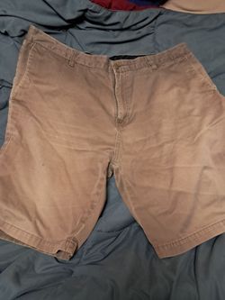 Mens Volcom shorts size 40