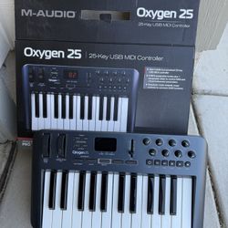 M-Audio Oxygen 25