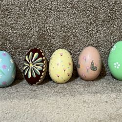 Hand painted wooden / ceramic Easter Eggs lot of 5