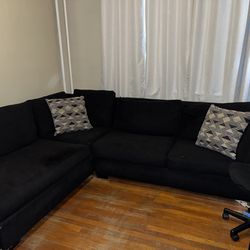 $650 Sectional !!