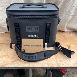 Yeti Cooler Hopper Flip Top 18 New