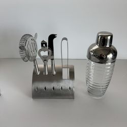 Used Stainless Steel Bar Set – 5 Tools with Shaker Glass