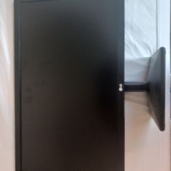 LG 24" Monitor 24GL600F-B And 22" LG Full HD Ips Led 22MK430H-B