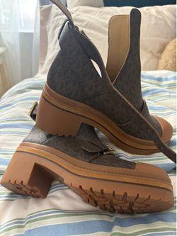 Michael Kors Corey Logo Cut Out Ankle Boot *NEW*