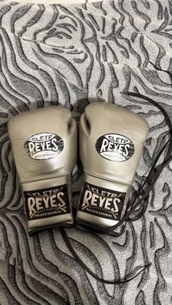 Cleto Reyes 14 Oz Boxing Gloves