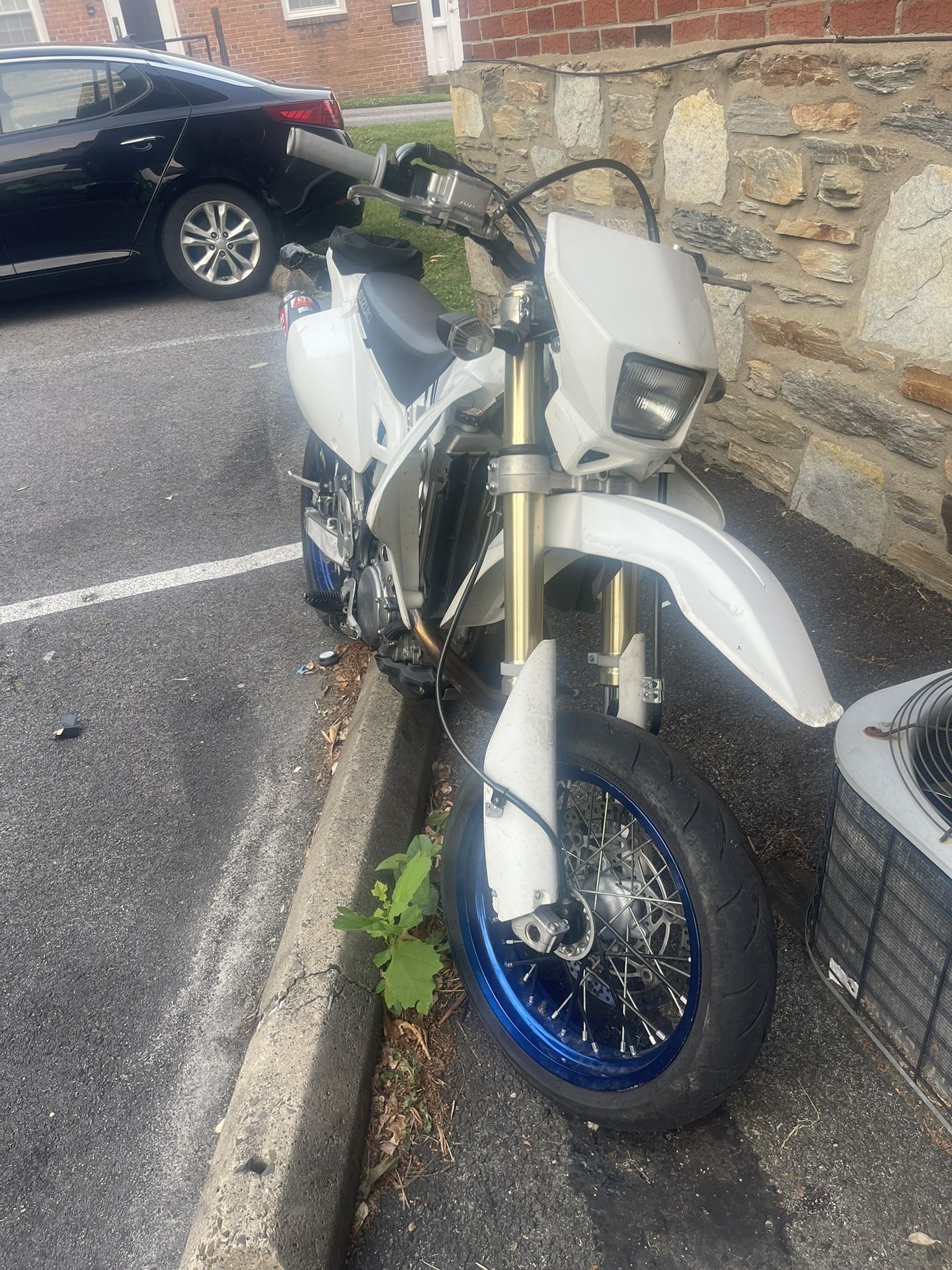 Suzuki Drz400