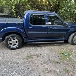 2004 Ford Explorer