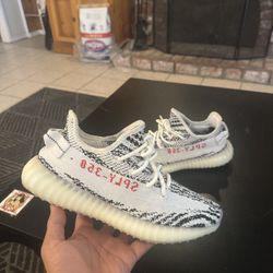 Adidas Yeezy 350 V2 Zebra Black/White Sneakers Size: 6.5Y