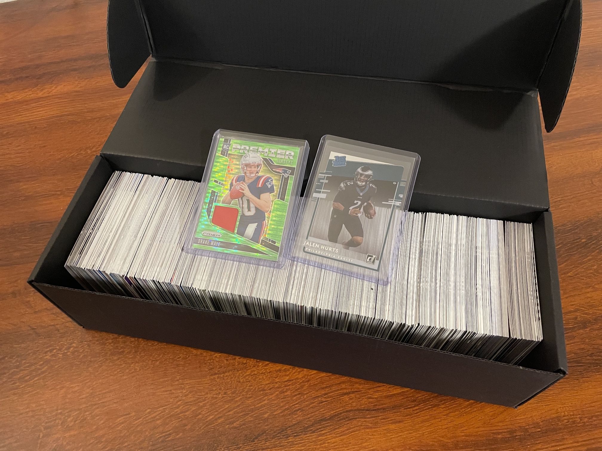 500+ Modern MINT Pack Fresh NFL Cards (TOP ROOKIES) [Box 18]