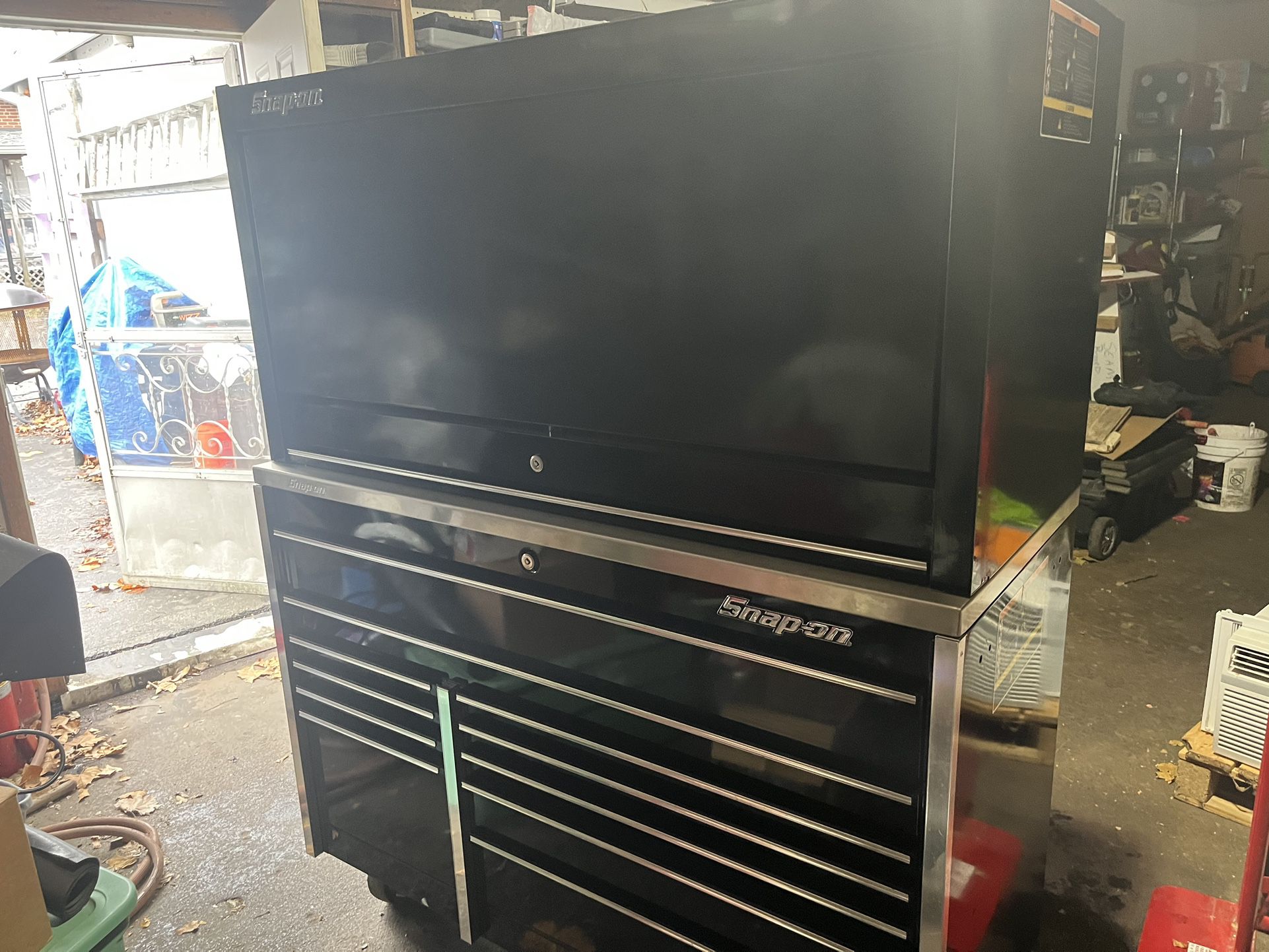 Snap on Tool Box With Hutch
