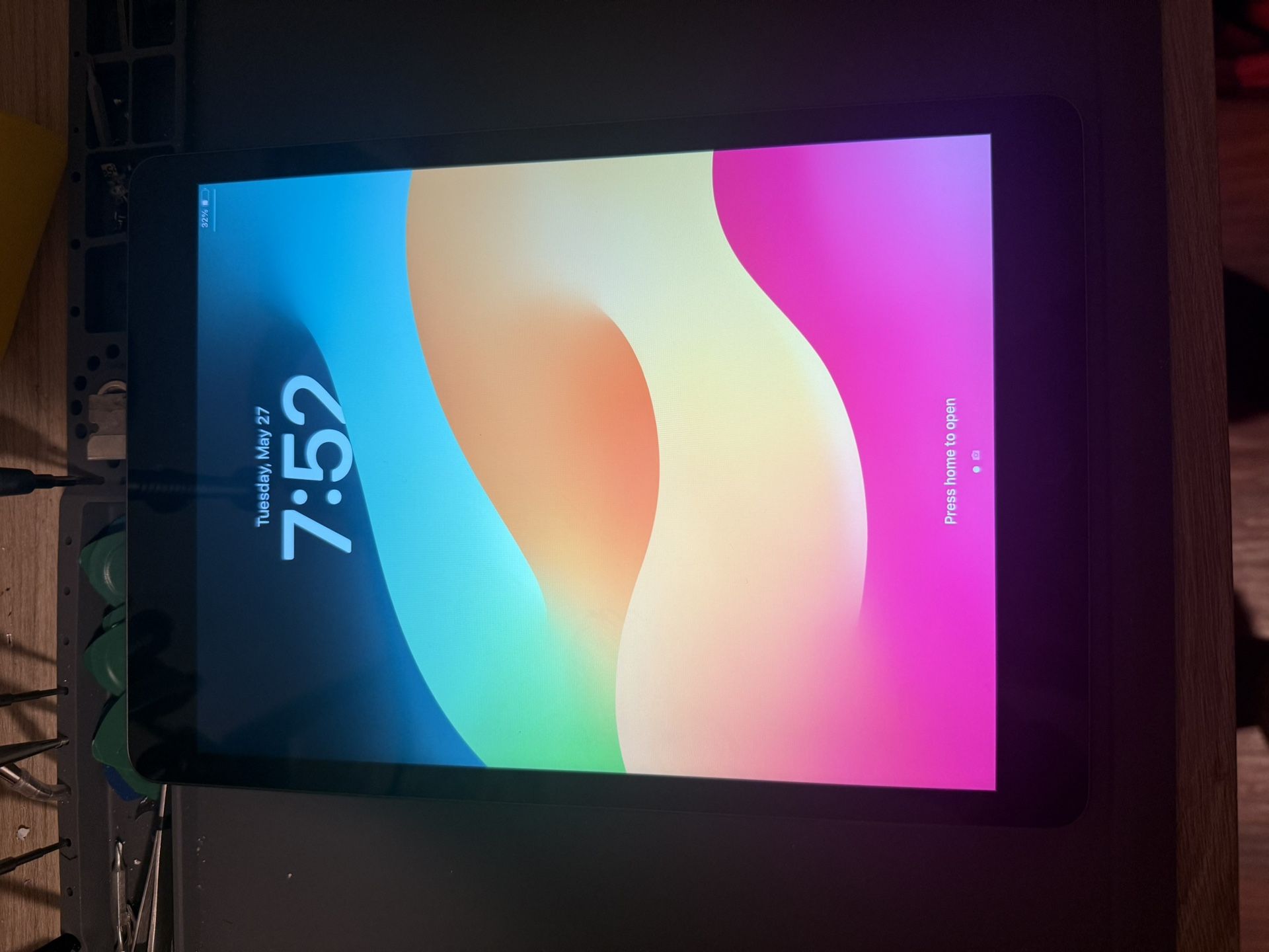 iPad 8th Gen 32GB New open box ( 1 Week old)