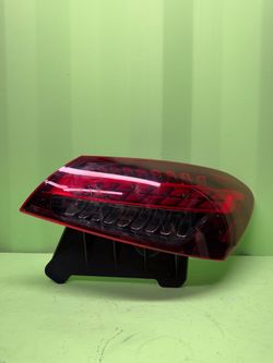 2021 2022 2023 Mercedes-Benz E350 E450 E53 E63 Right Passenger Side Quarter   Panel / Outer Tail Light OEM A2139065609