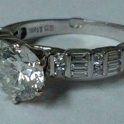 18 Kt White Gold Diamond 1.75 Carats Engagement Ring Size 7.5 