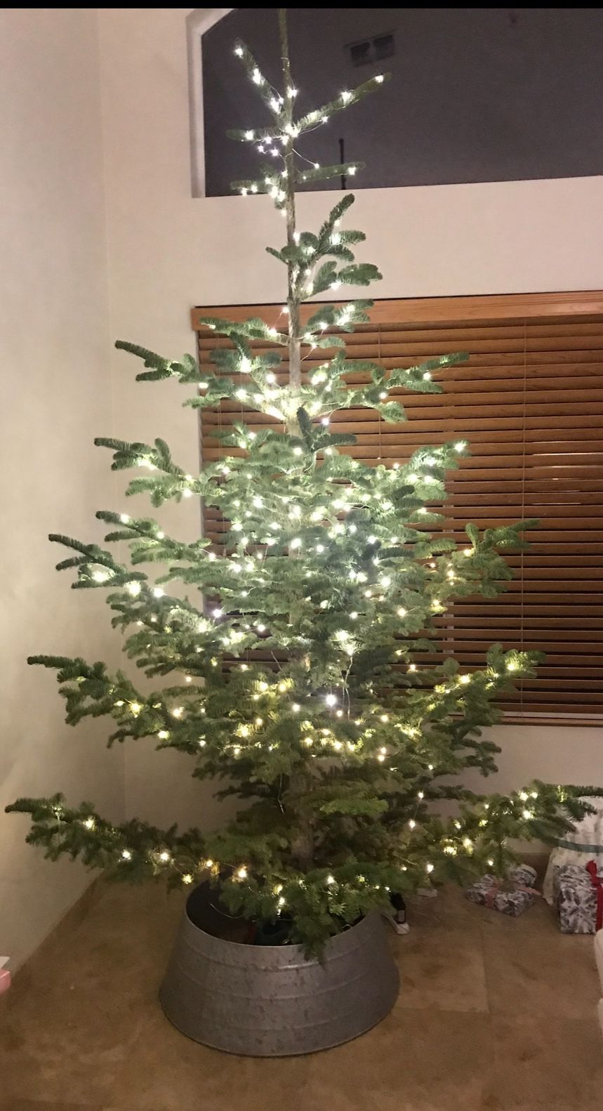 Crate And Barrel Christmas Tree Collar