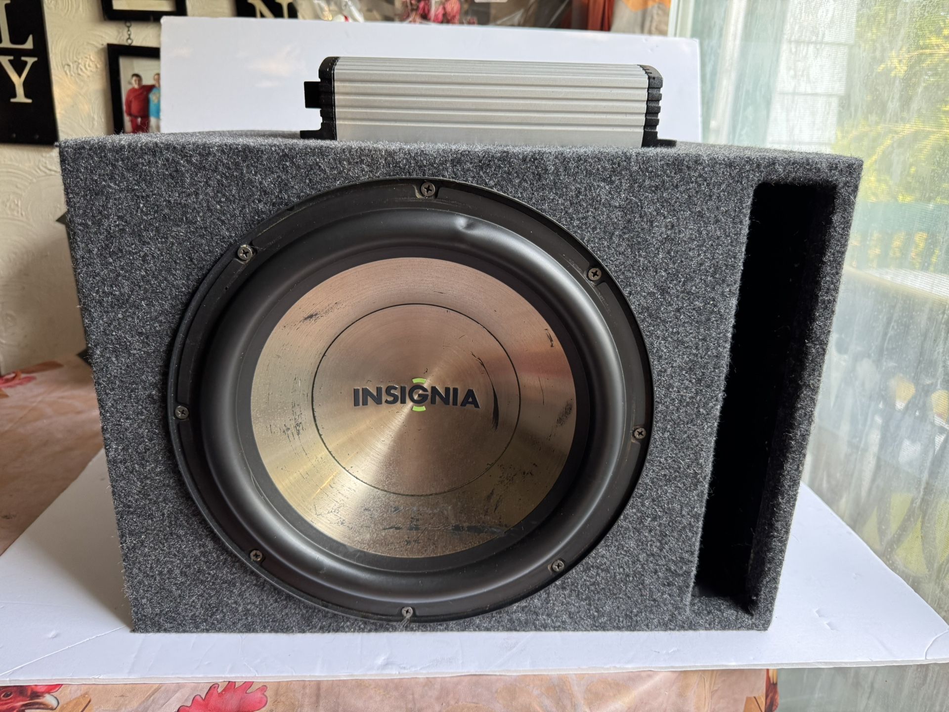 12"Insignia 800w In ported box and Jl audio e1200 model amp
