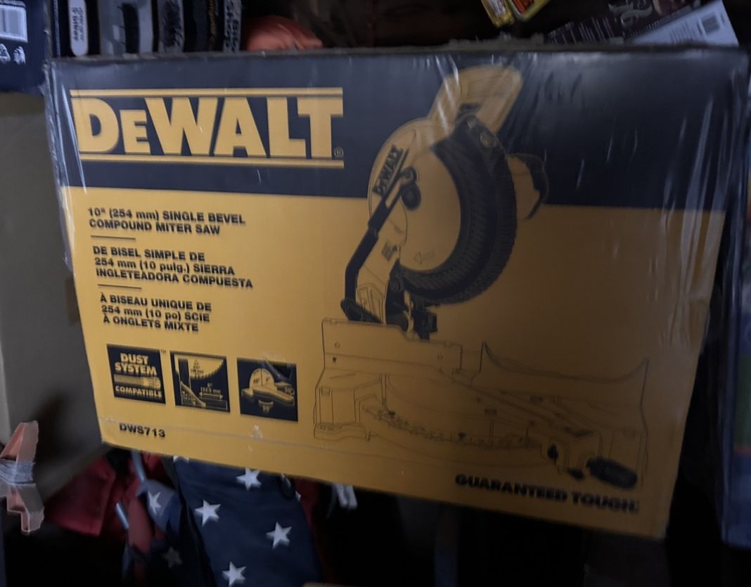 Saw Dewalt
