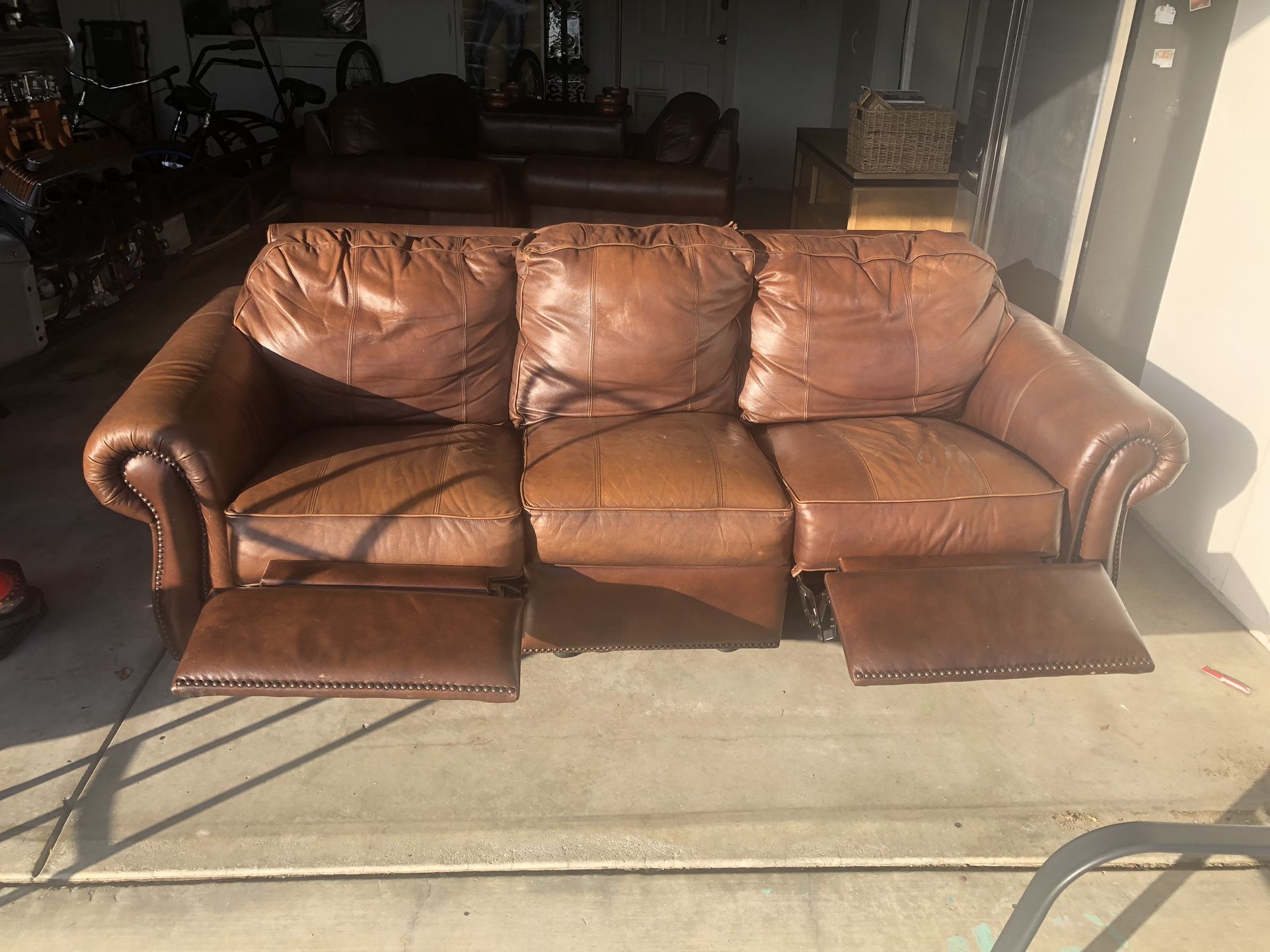 Leather Couch for Sale in Bakersfield, CA OfferUp