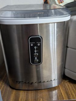 Like New - Silver Frigidaire Countertop Ice Maker