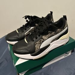 Athletic Puma Shoes (GS)