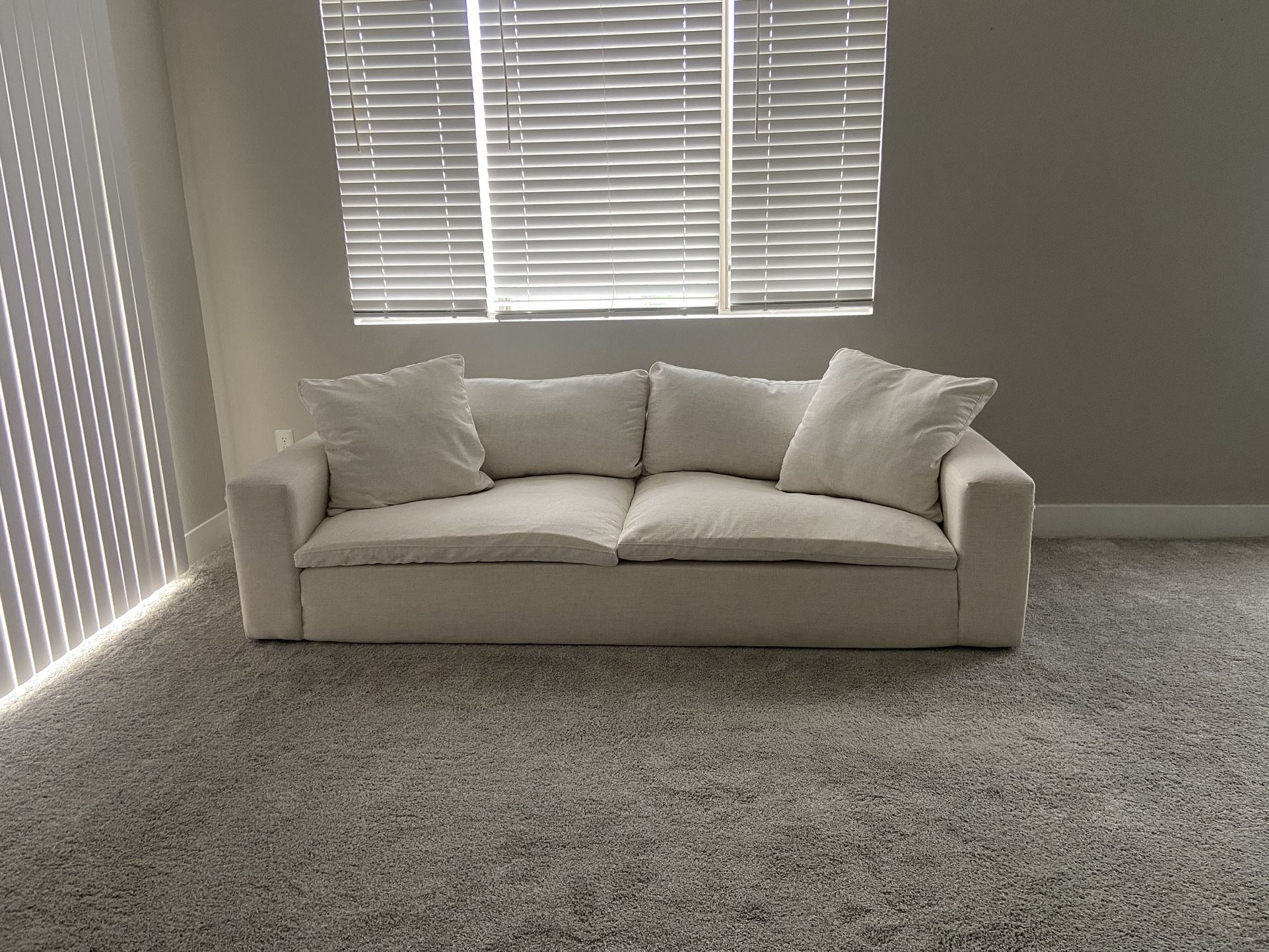 Living Spaces Utopia Couch 96” Sofa Cloud Linen Natural Beige Excellent Condition!