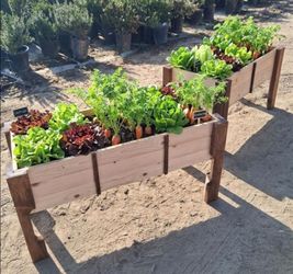 Raised garden bed planter