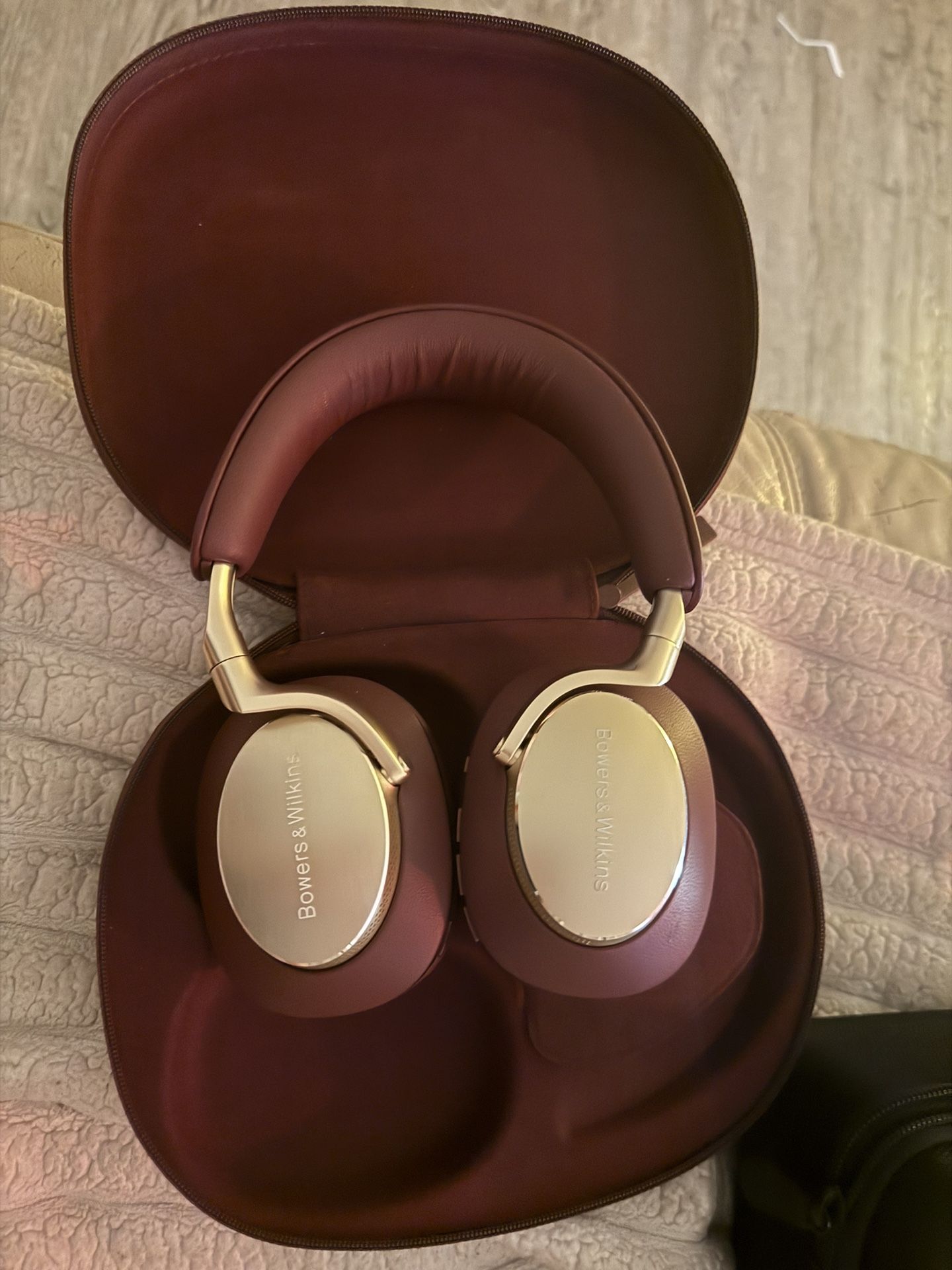 Bowers & Wilkins Headphones