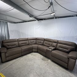Reclining Sectional Couch 🚛FREE DELIVERY🚛 