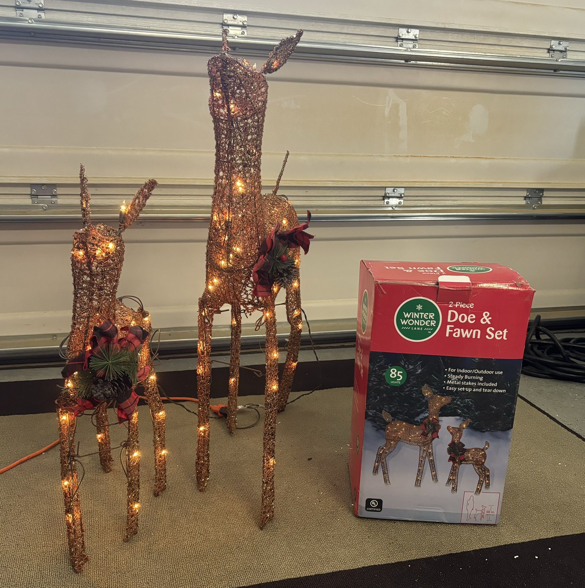 2 Piece Lighted Doe And Fawn Christmas Yard Decorations