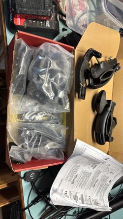 Yakima Universal Mighty Mounts (contact info removed)